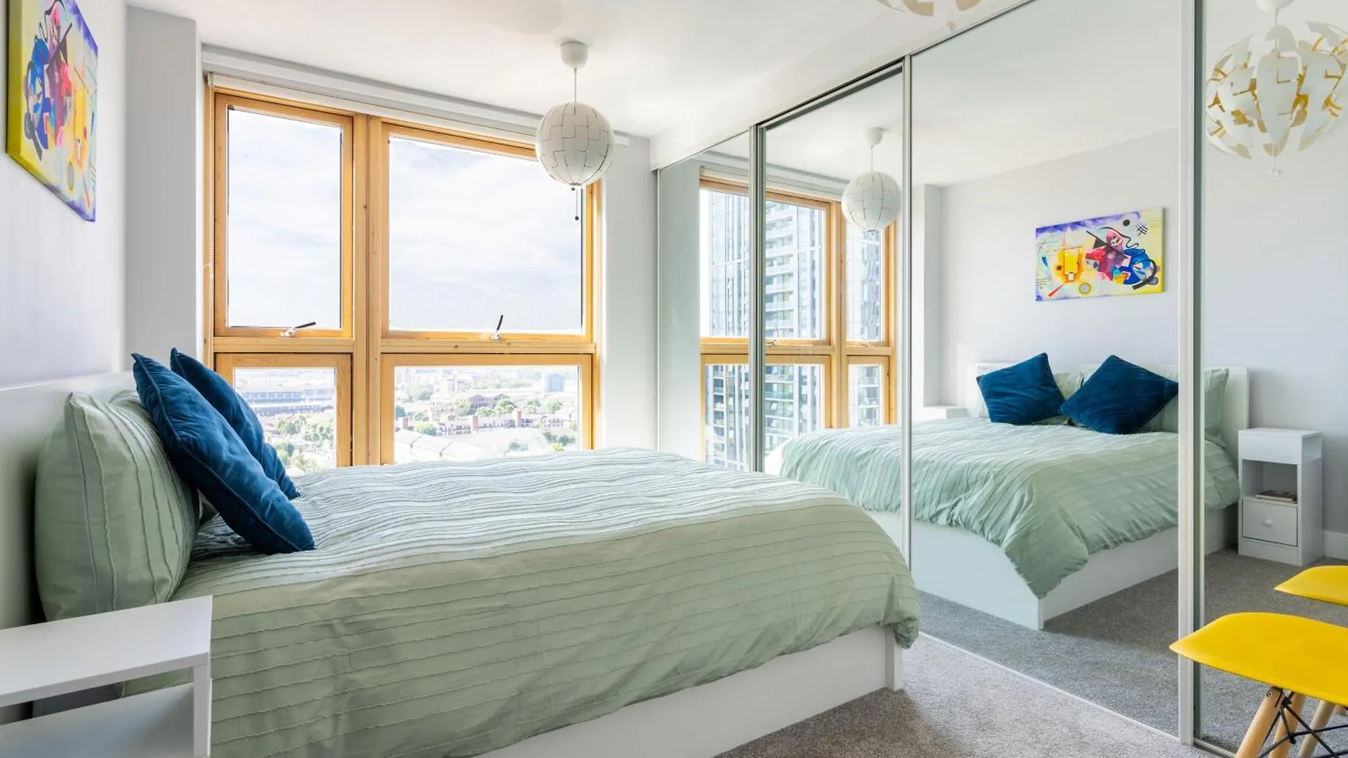Flat In Canary Wharf With Amazing Views & Balcony London
